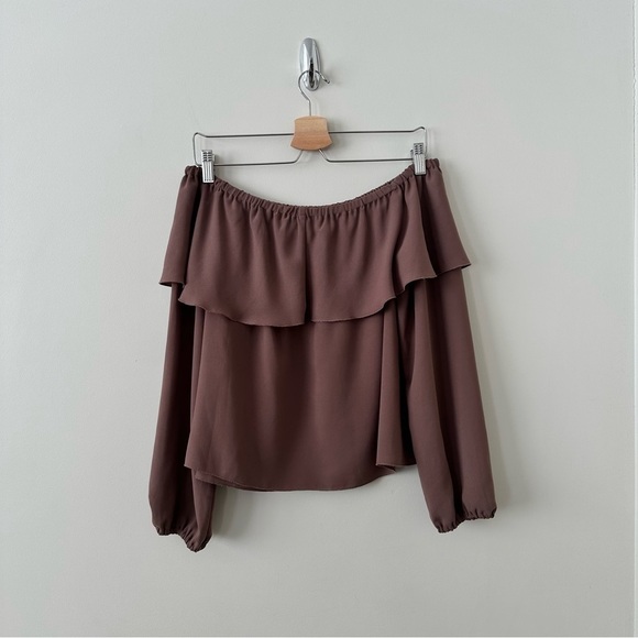Aritzia-wilfred morel off shoulder blouse (Size: medium) - Picture 3 of 7
